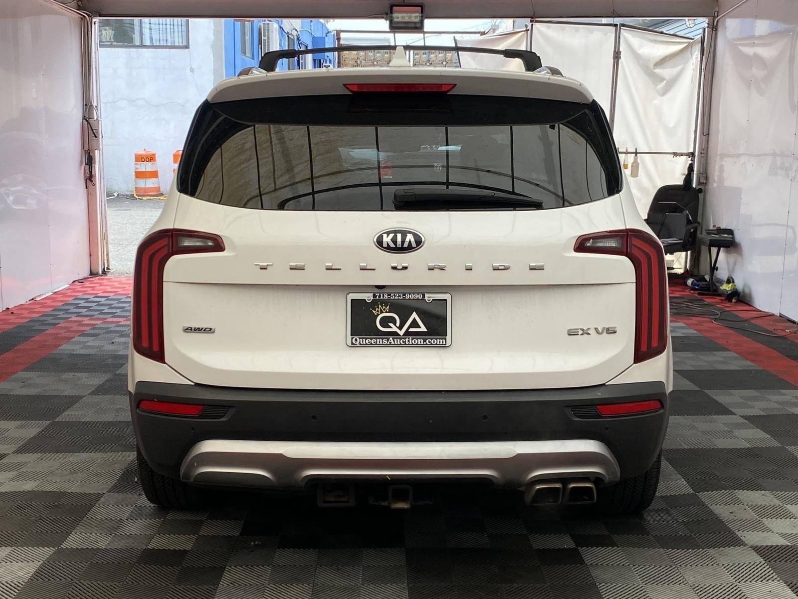 Used 2020 Kia Telluride EX w/ EX Premium Package AWD/4WD image 5