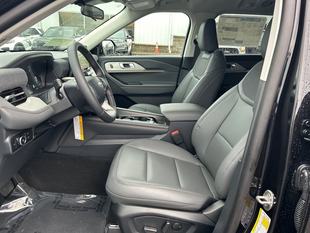 New 2026 Ford Explorer Active w/ Active Comfort Package image 12