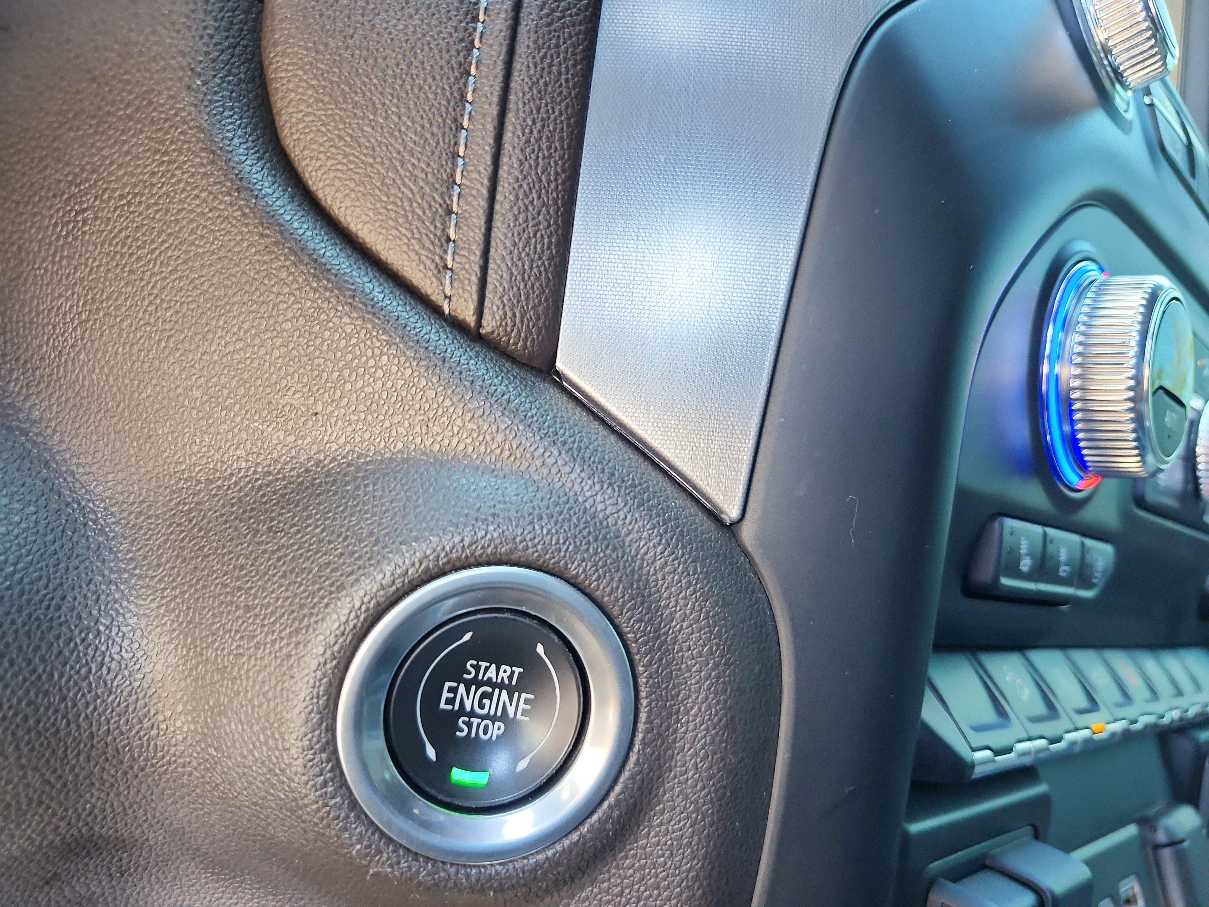 Used 2021 GMC Sierra 1500 SLT w/ SLT Premium Package AWD/4WD image 25