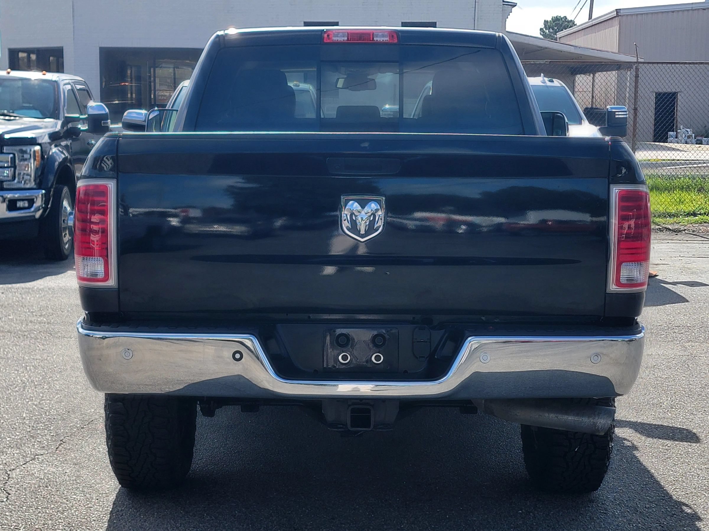 Used 2016 RAM 2500 Laramie RWD image 4