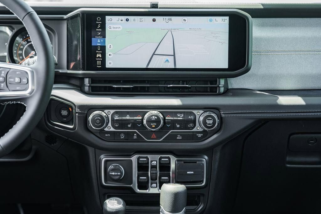 New 2025 Jeep Wrangler Sahara w/ Technology Group image 23