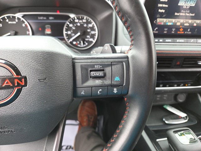 Used 2025 Nissan Rogue SV AWD/4WD image 14