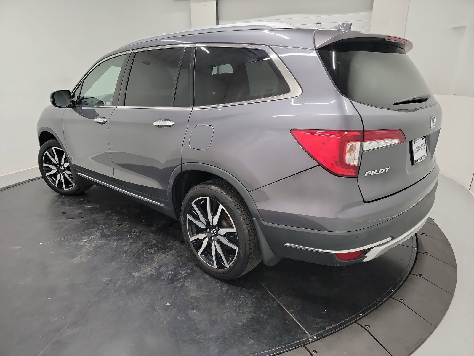 Used 2020 Honda Pilot Touring image 9