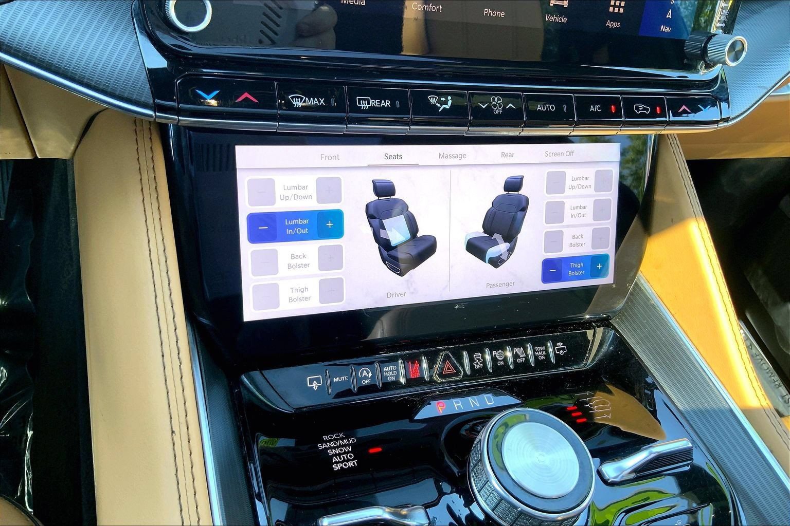 Certified 2025 Jeep Grand Wagoneer Series III w/ Rear Seat Video Group 1 AWD/4WD image 28