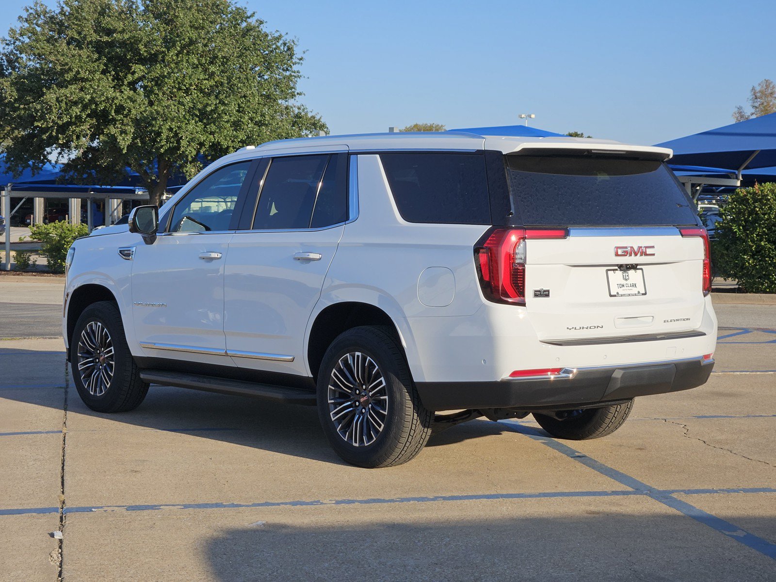 New 2027 GMC Yukon Elevation w/ Technology Package AWD/4WD image 3