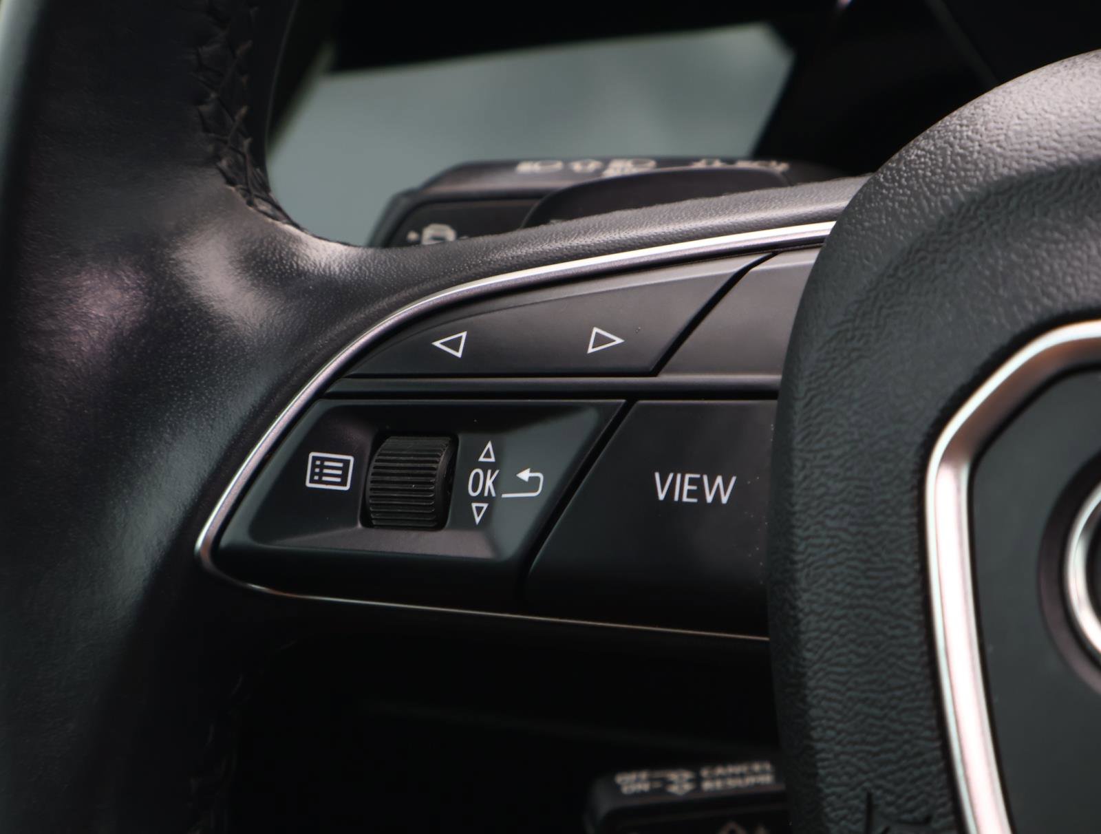 Used 2023 Chrysler 300 Touring L w/ Popular Equipment Group image 53