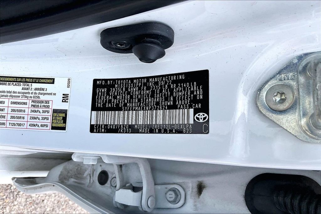 Used 2022 Toyota Corolla LE FWD image 16