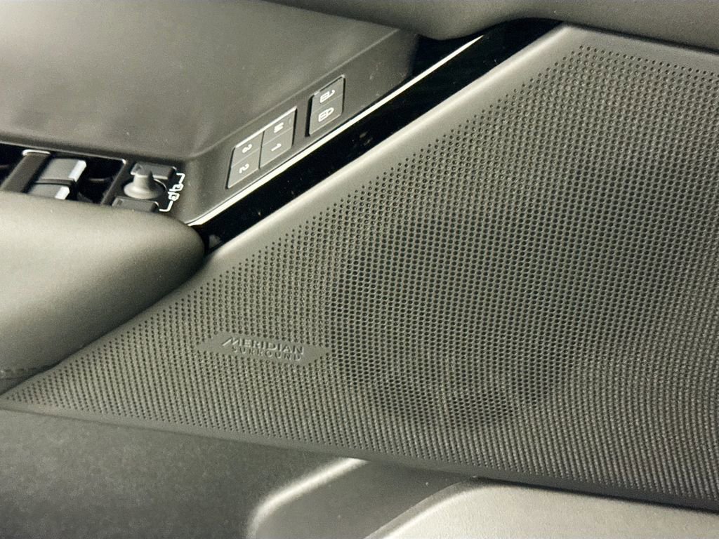 New 2026 Land Rover Range Rover Velar S image 18