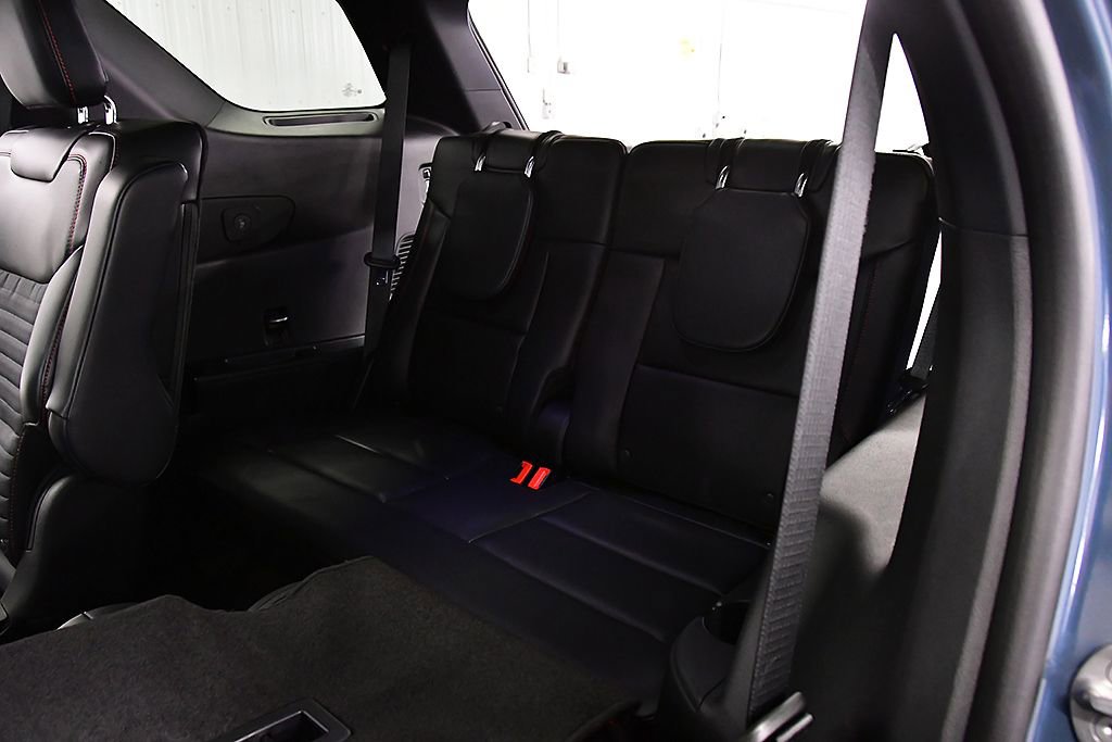 Used 2025 Ford Explorer ST-Line w/ Premium Package image 31