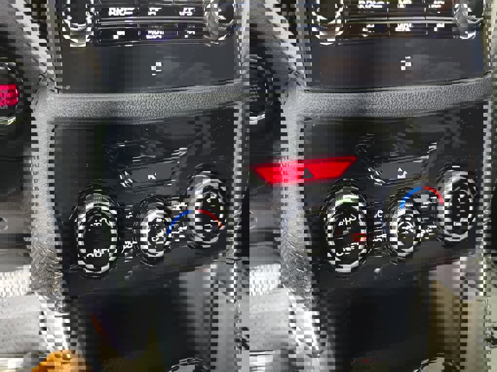 Used 2020 Subaru Forester Limited image 42