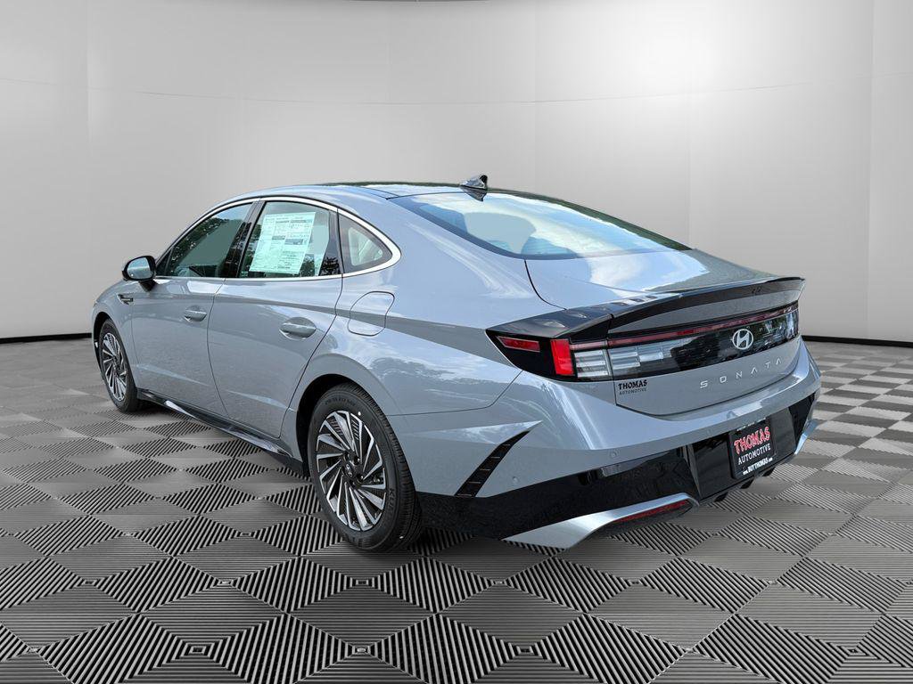 New 2025 Hyundai Sonata Limited image 5