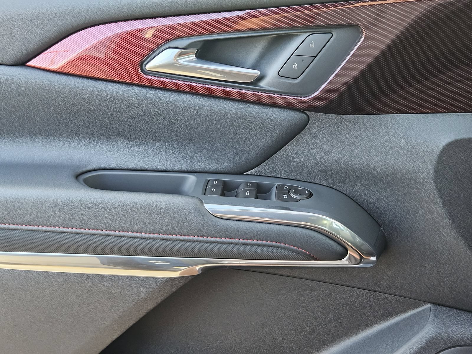 New 2026 Chevrolet Traverse Z71 w/ LPO, Floor Liner Package AWD/4WD image 24