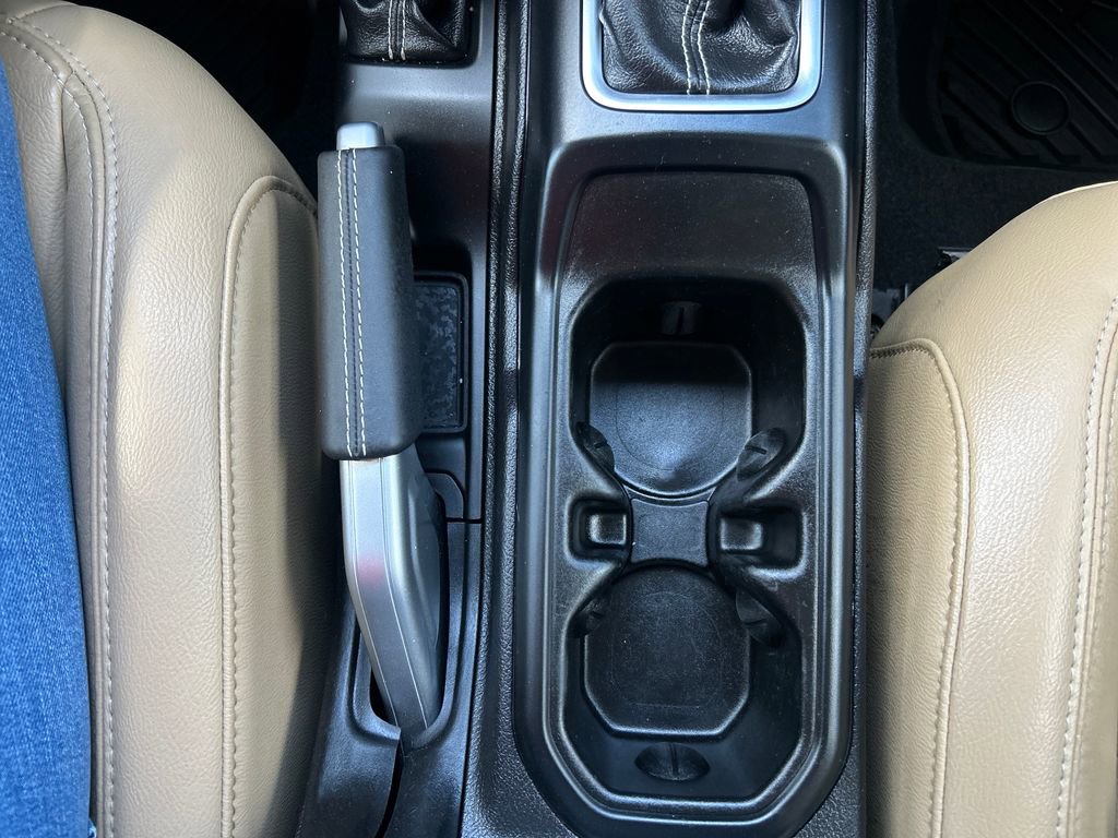Used 2019 Jeep Wrangler Unlimited Sahara AWD/4WD image 29