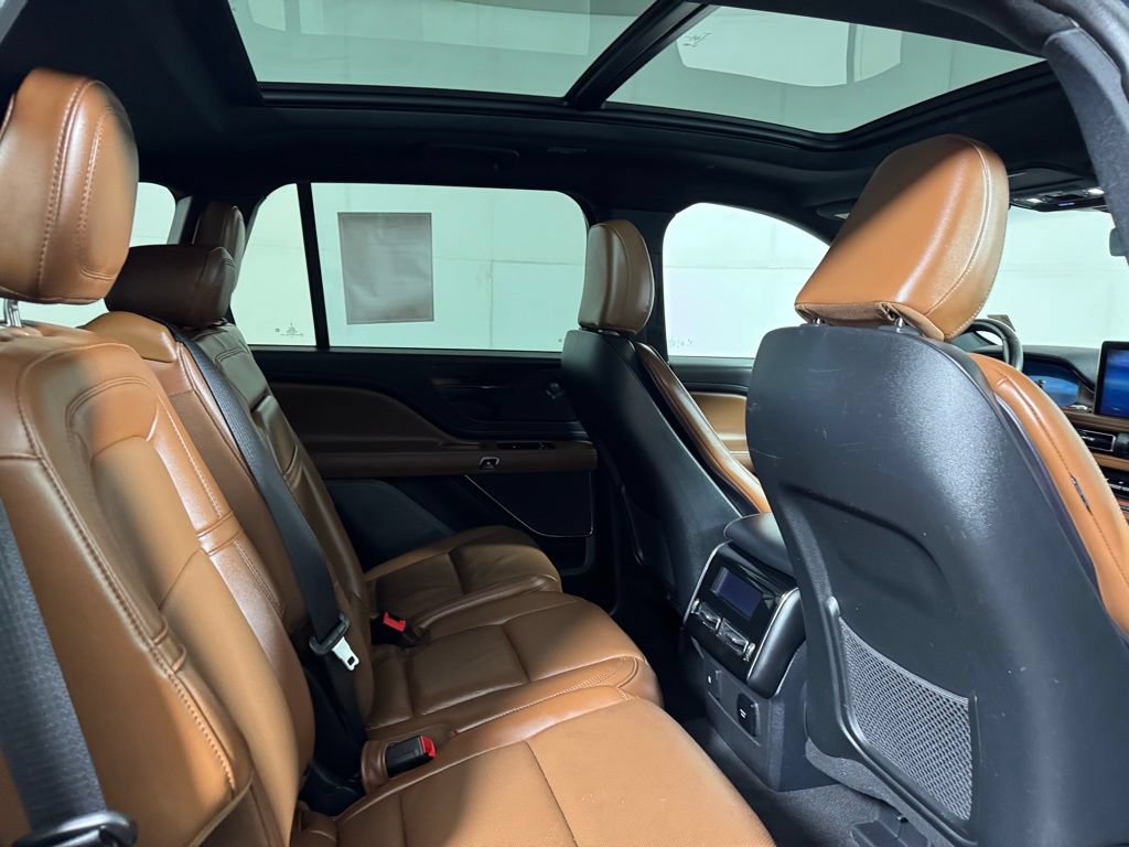 Certified 2023 Lincoln Aviator Grand Touring w/ Equipment Group 301A AWD/4WD image 17