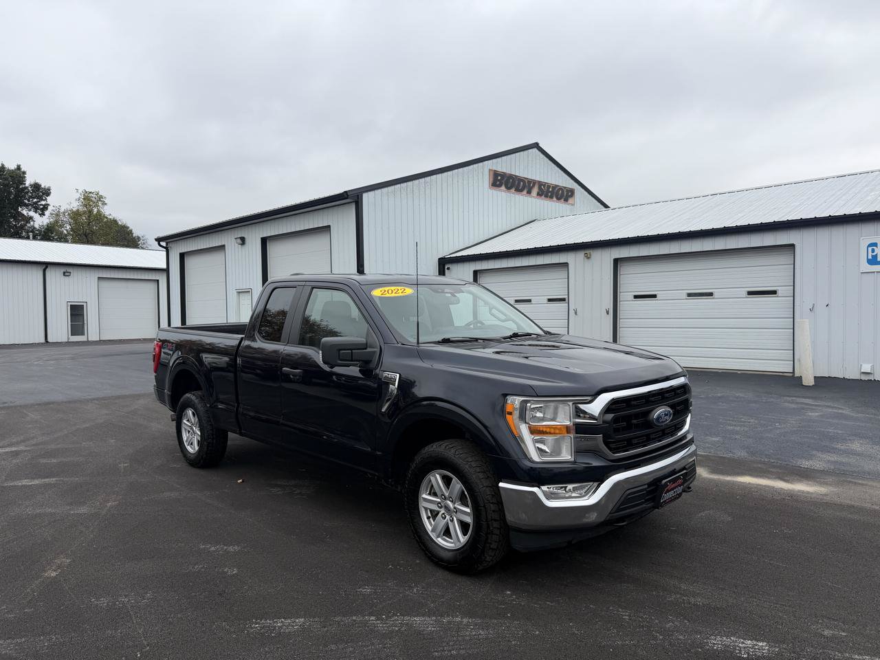 Used 2022 Ford F150 XLT w/ Trailer Tow Package AWD/4WD image 1