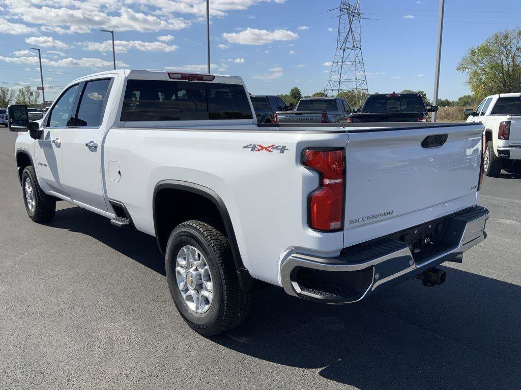 New 2026 Chevrolet Silverado 3500 LTZ w/ LTZ Premium Package image 12