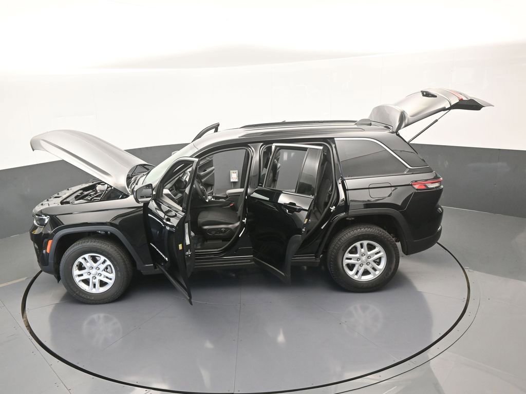 Used 2025 Jeep Grand Cherokee Laredo image 62