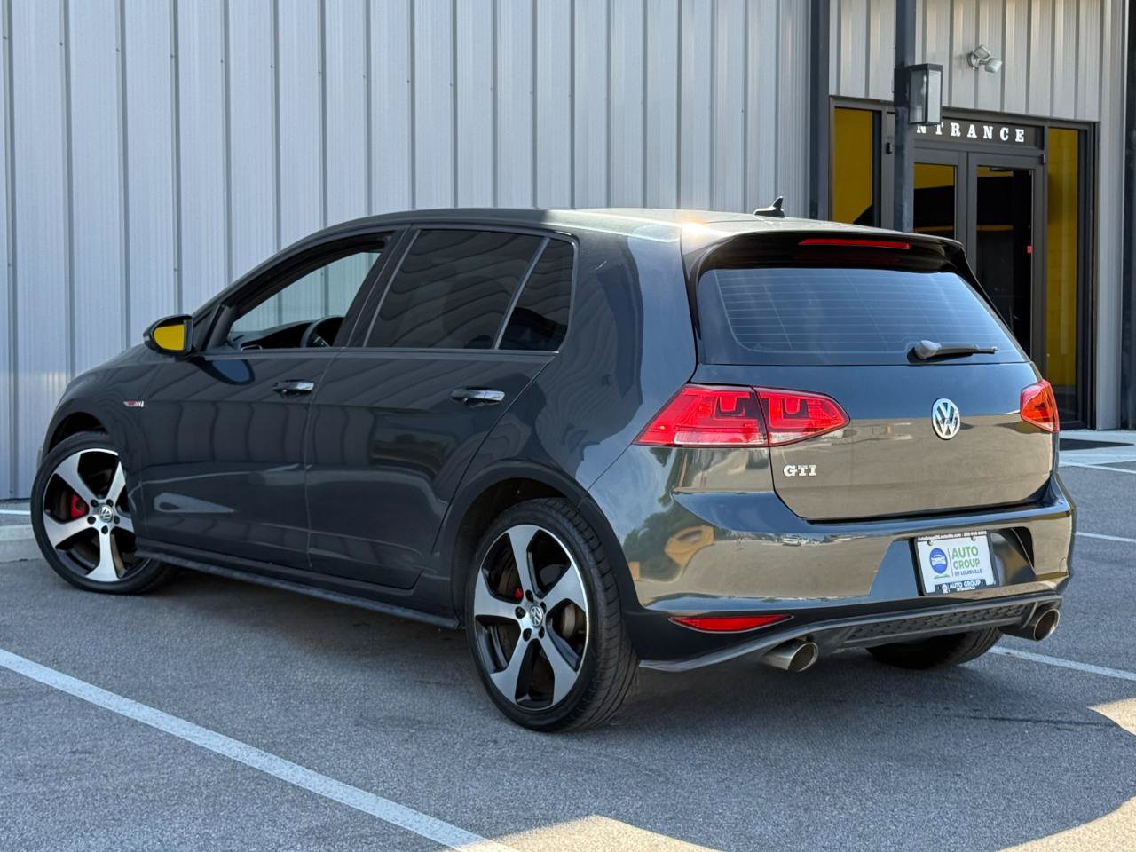 Used 2016 Volkswagen GTI SE w/ Lighting Package (SEL) FWD image 7