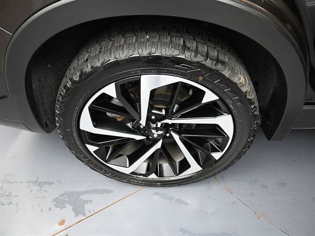 Used 2023 Mitsubishi Outlander SEL AWD/4WD image 25
