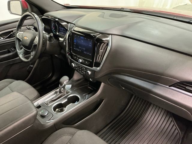Used 2023 Chevrolet Traverse LT image 16