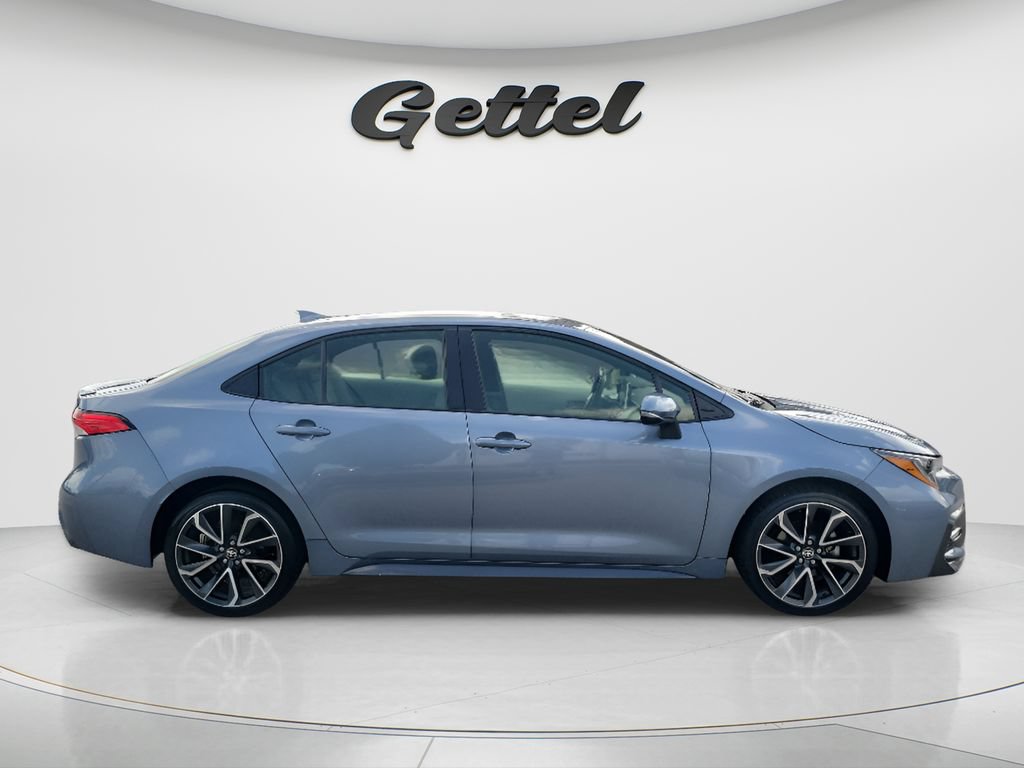 Used 2021 Toyota Corolla SE FWD image 3