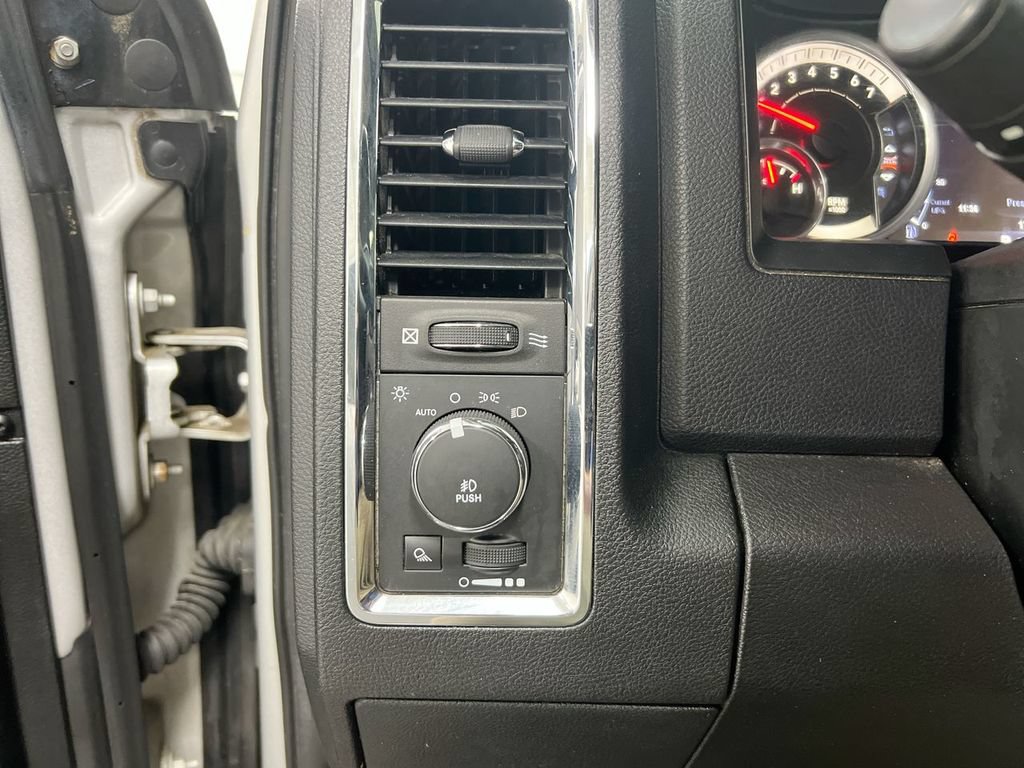 Used 2014 RAM 1500 Laramie AWD/4WD image 18