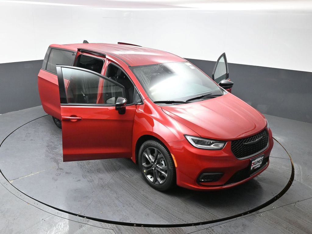 New 2026 Chrysler Pacifica Select FWD image 47