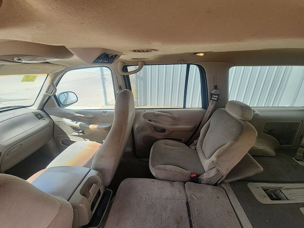 Used 2000 Ford Expedition XLT RWD image 11