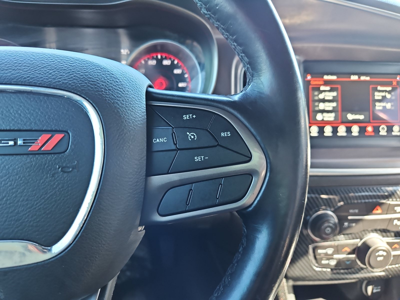 Used 2020 Dodge Charger SXT RWD image 22