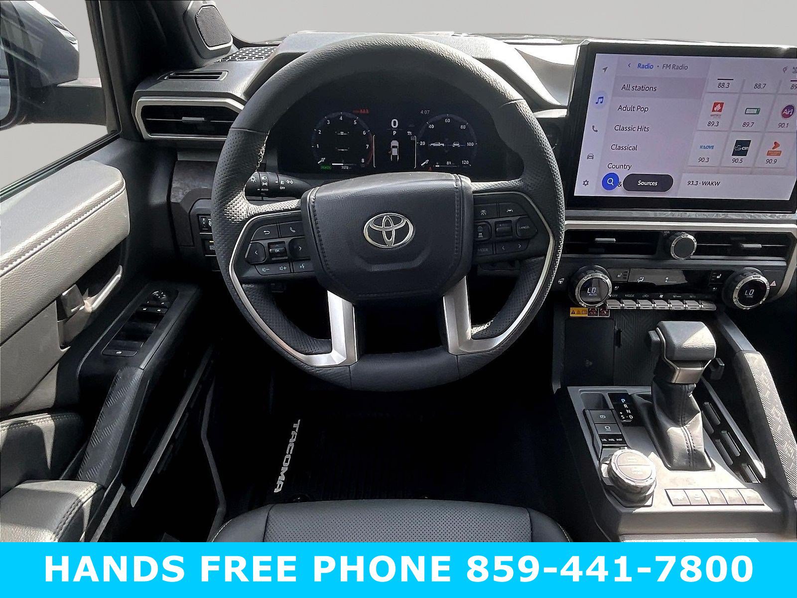 Used 2025 Toyota Tacoma Limited AWD/4WD image 9