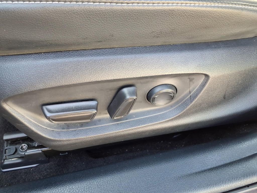 Used 2022 Toyota Camry XSE w/ Navigation Package image 14