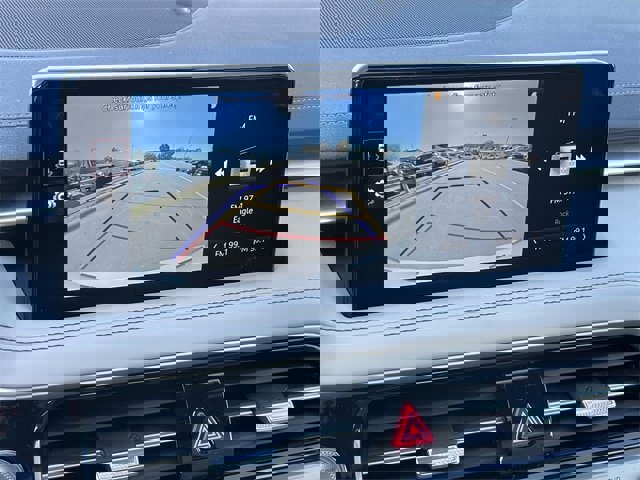 Used 2025 Genesis G70 2.5T image 17