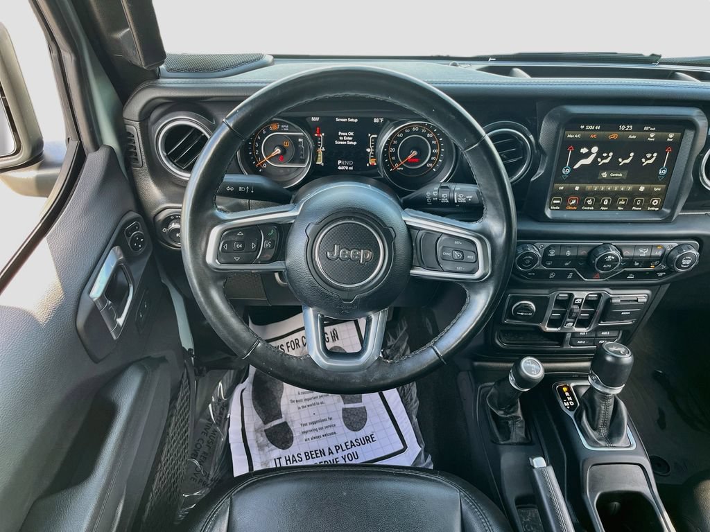 Used 2023 Jeep Wrangler Unlimited Sahara AWD/4WD image 23