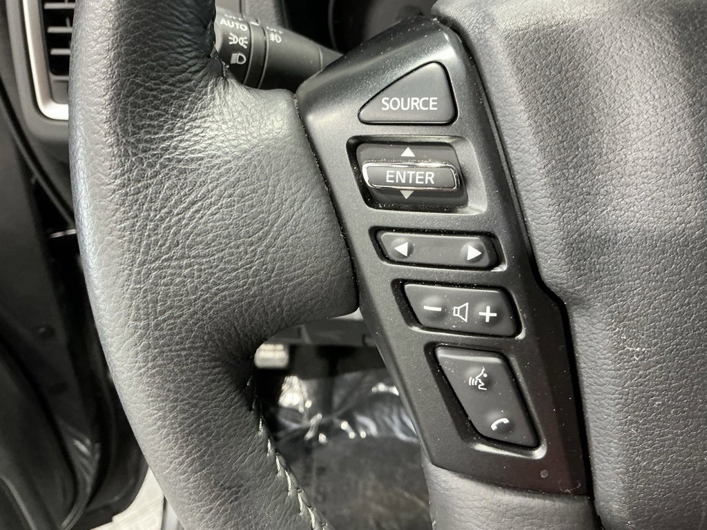 Used 2024 Nissan Frontier SL image 14