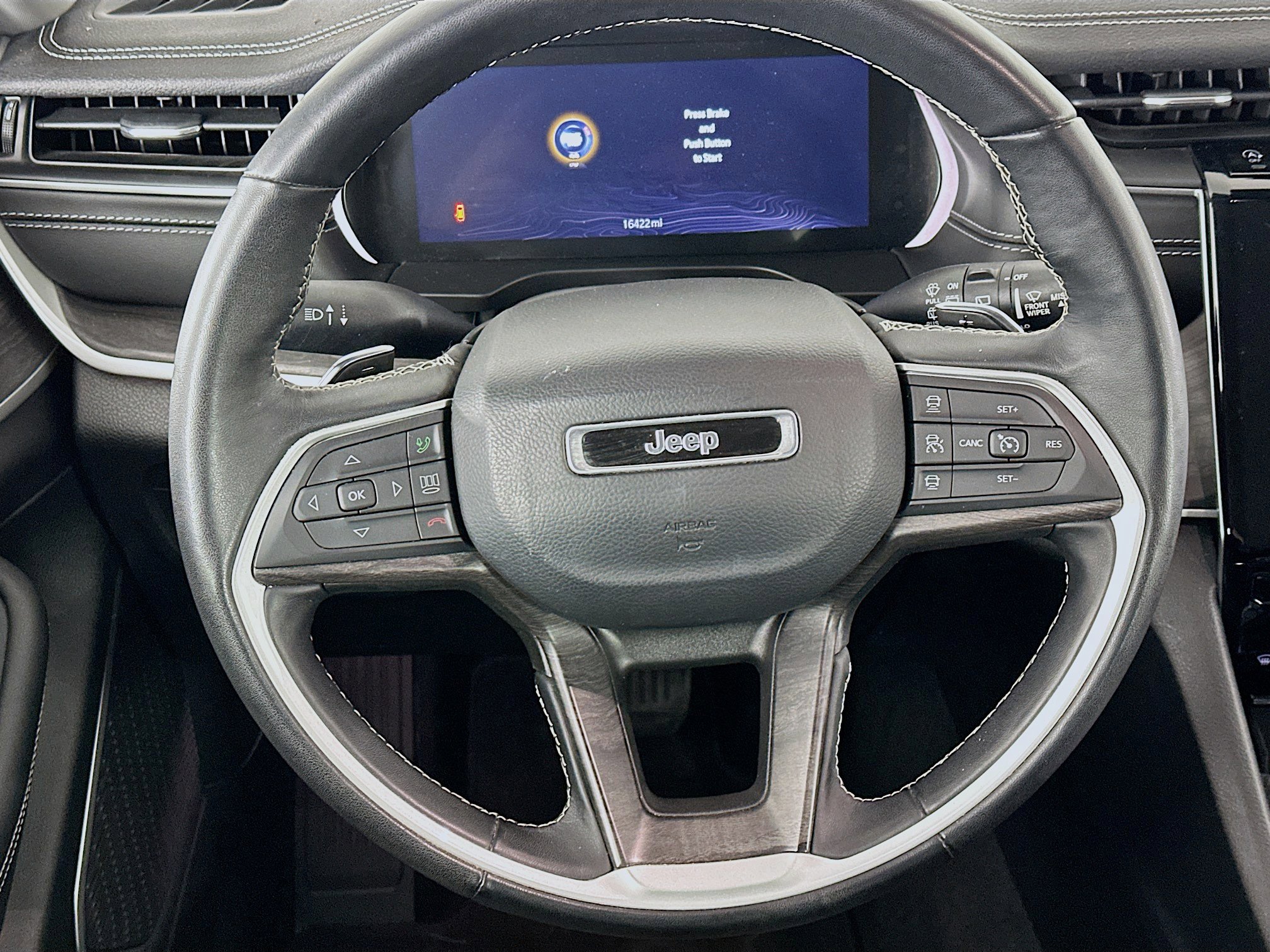 Used 2022 Jeep Grand Cherokee L Limited w/ Luxury Tech Group II image 18