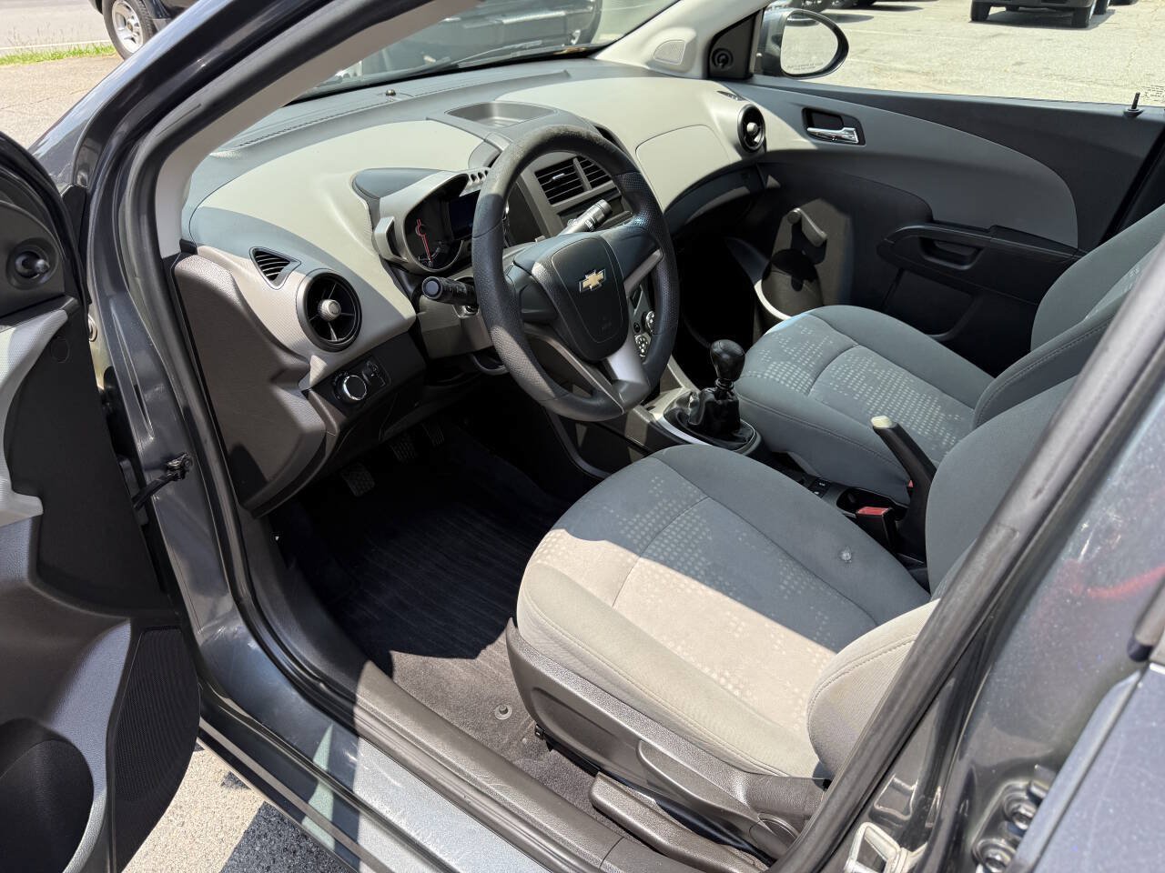 Used 2012 Chevrolet Sonic LS FWD image 8