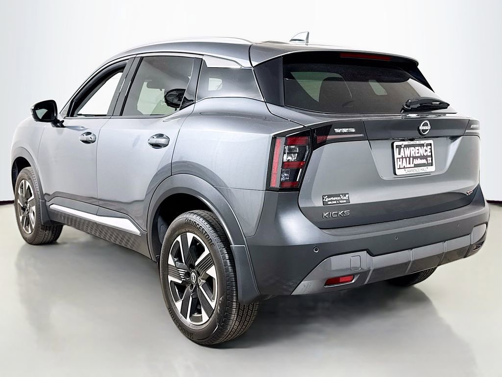 Used 2025 Nissan Kicks SR image 6