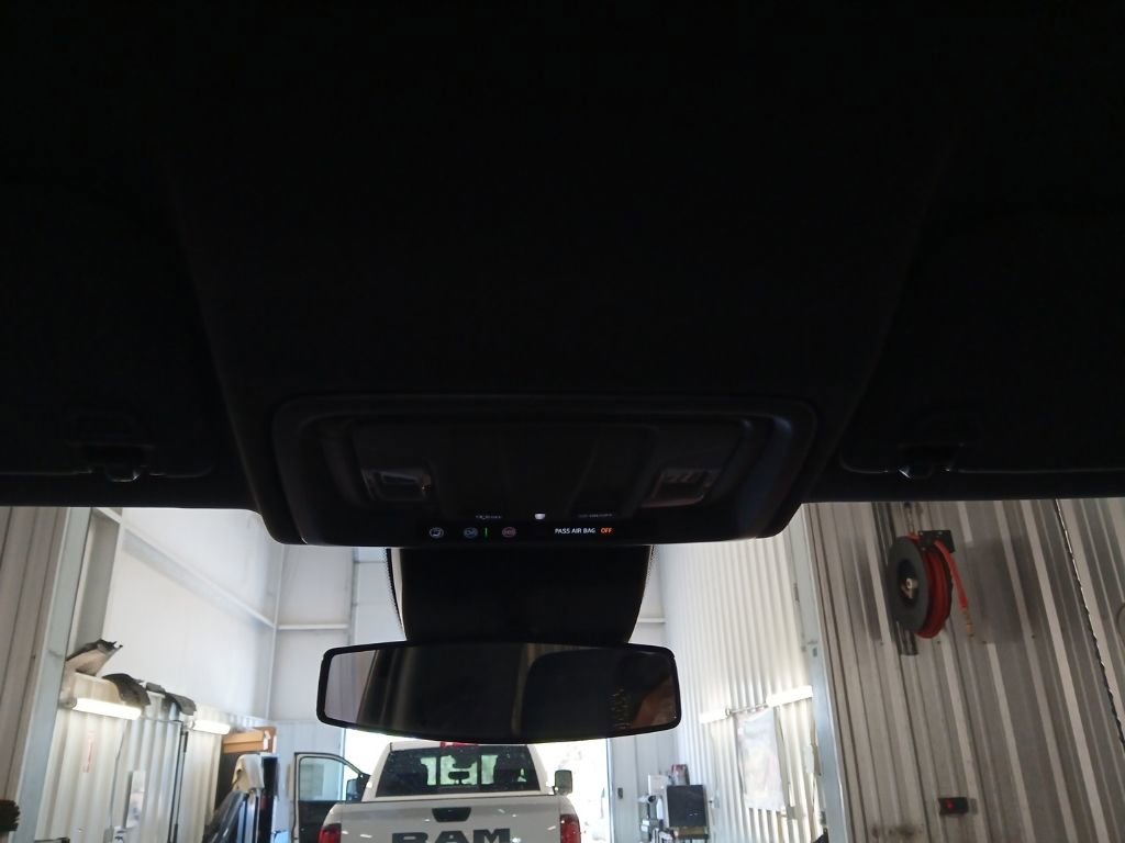 Used 2025 GMC Sierra 3500 SLE image 20