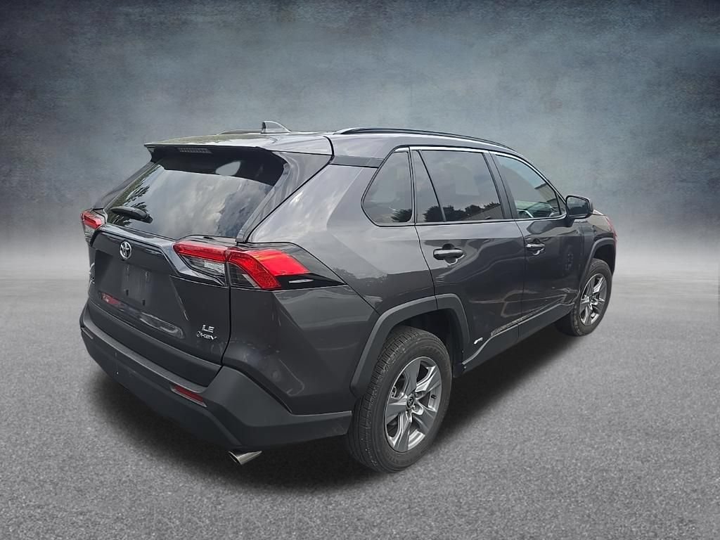 Used 2025 Toyota RAV4 LE AWD/4WD image 9
