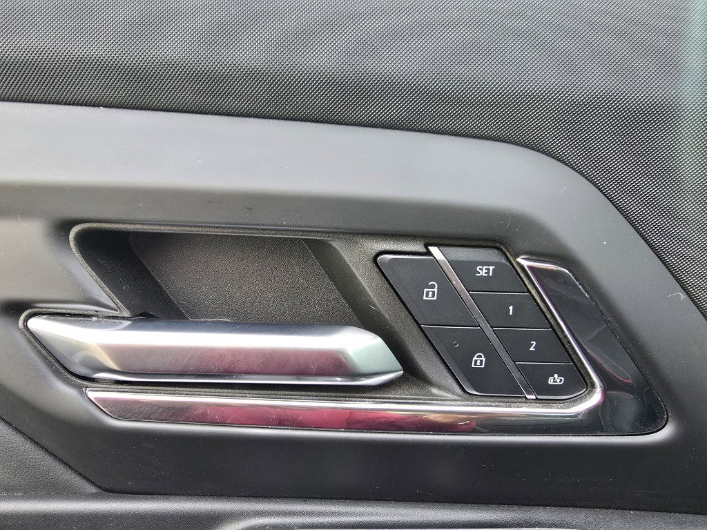 Used 2024 Chevrolet Silverado EV RST image 12