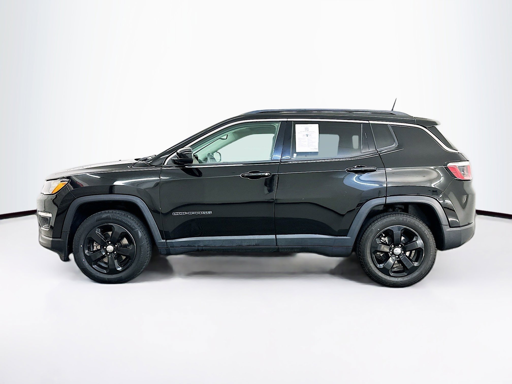 Used 2017 Jeep Compass Latitude AWD/4WD image 4
