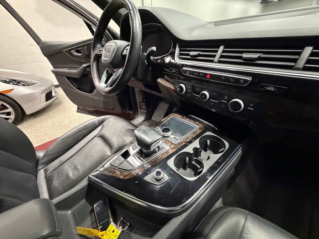 Used 2017 Audi Q7 3.0T Premium Plus AWD/4WD image 35