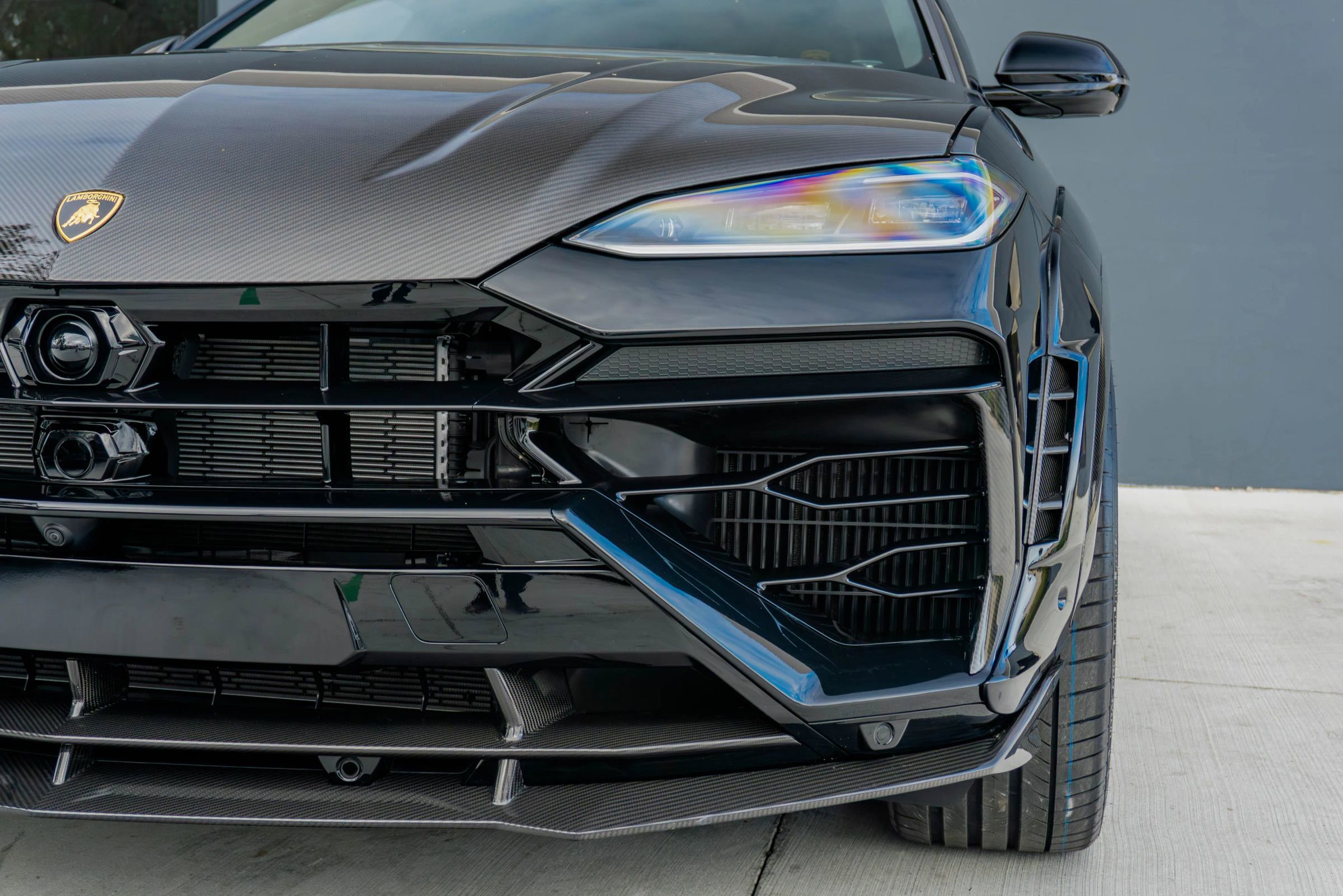 Used 2025 Lamborghini Urus SE image 31