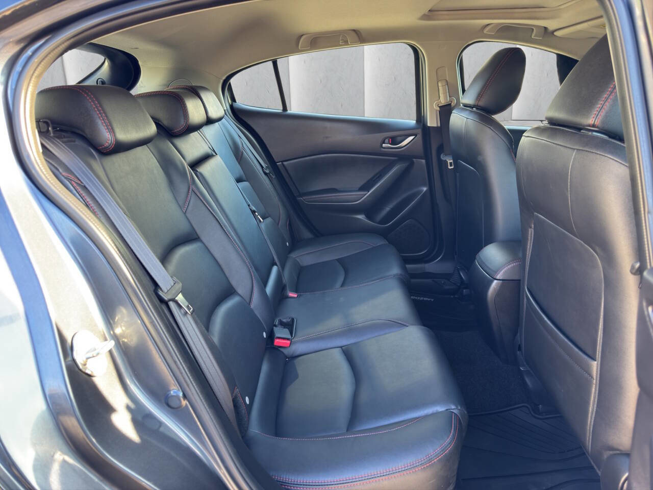 Used 2015 MAZDA MAZDA3 i Grand Touring image 12