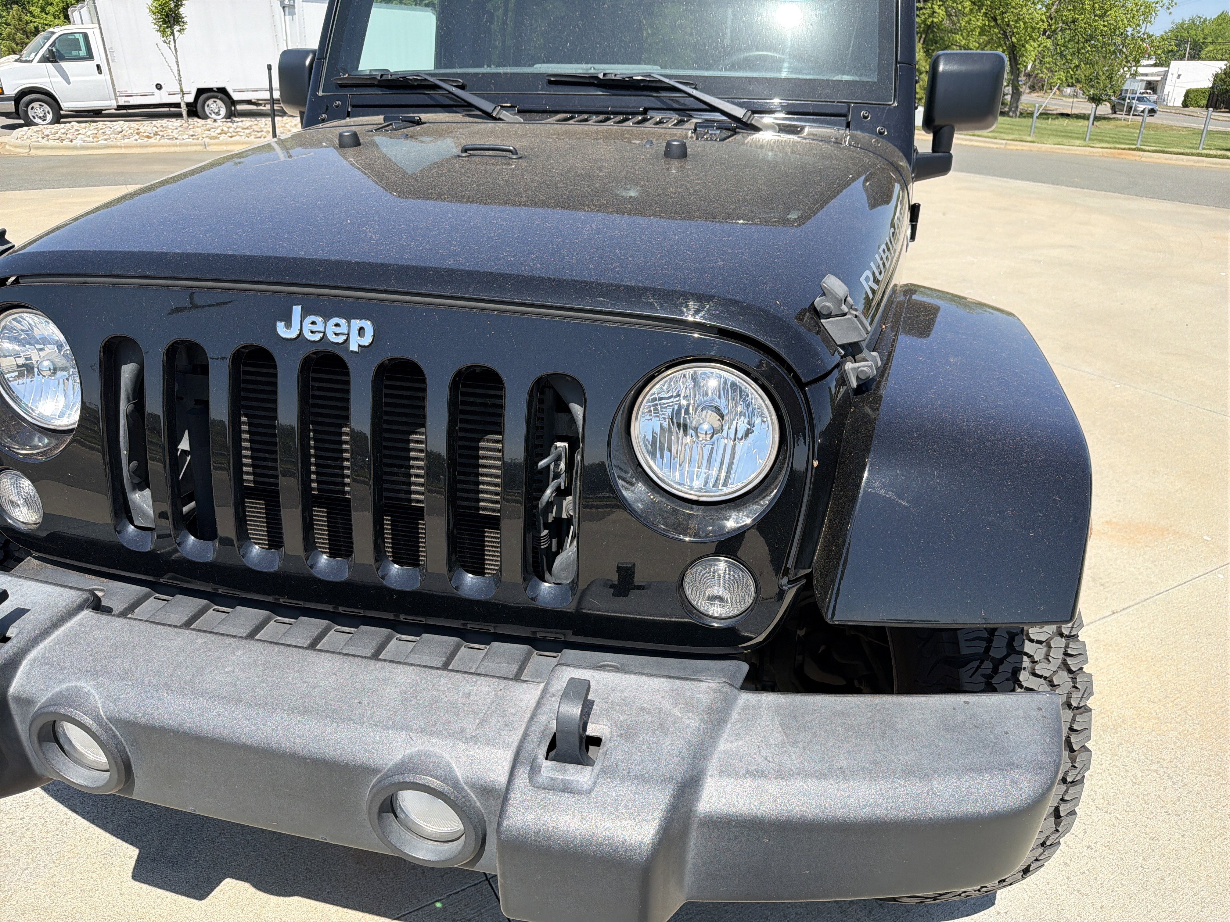 Used 2016 Jeep Wrangler Unlimited Rubicon w/ Connectivity Group image 27