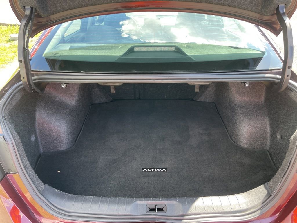 Used 2024 Nissan Altima 2.5 SV image 14