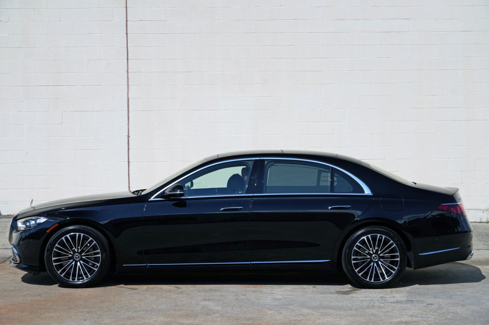 Used 2024 Mercedes-Benz S 580e 4MATIC Sedan image 55