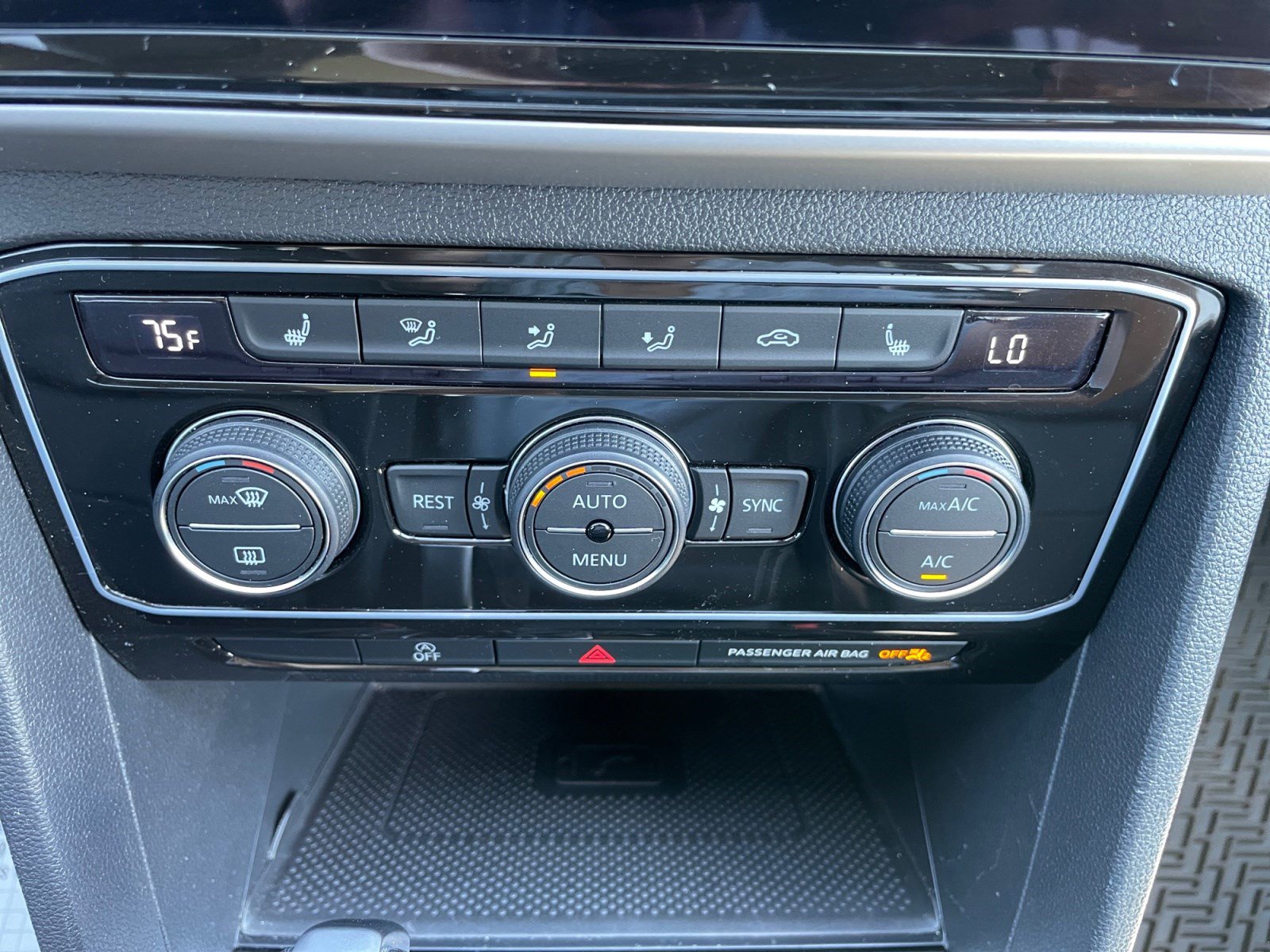 Used 2023 Volkswagen Atlas SEL image 23