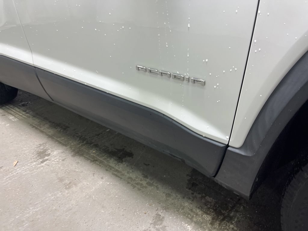Used 2020 GMC Acadia SLE FWD image 9