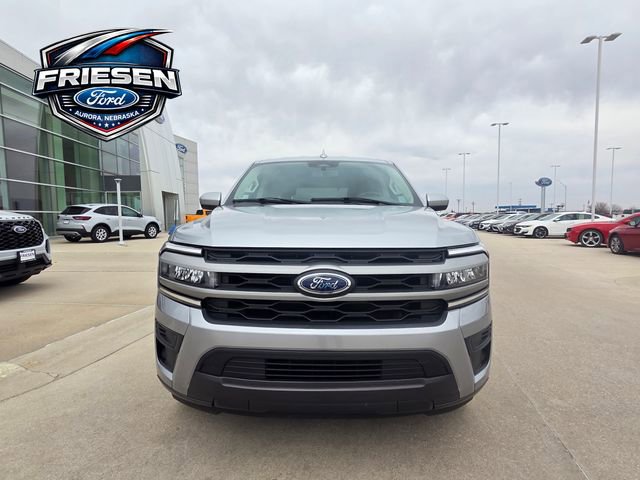 Used 2024 Ford Expedition XLT image 2